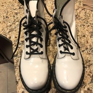 White Dr Martens Woman’s size 8 - like new